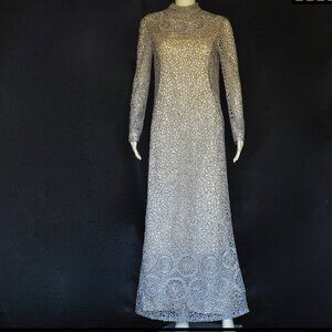 Roger Freres Paris 1970's Gown With An Elaborate Concentric Design - France